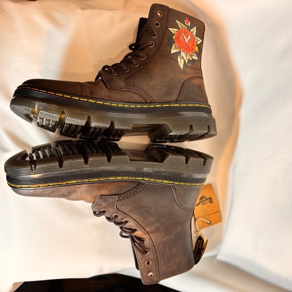 *RARE* DR MARTENS Sz 9 Tattoo Decals Combs Leather Combat Style Boots - Picture 3 of 15